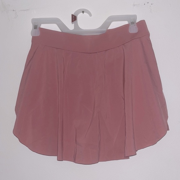 Size medium baby pink skort - Picture 2 of 2